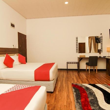 Clove Transit Hotel Kotugoda エクステリア 写真