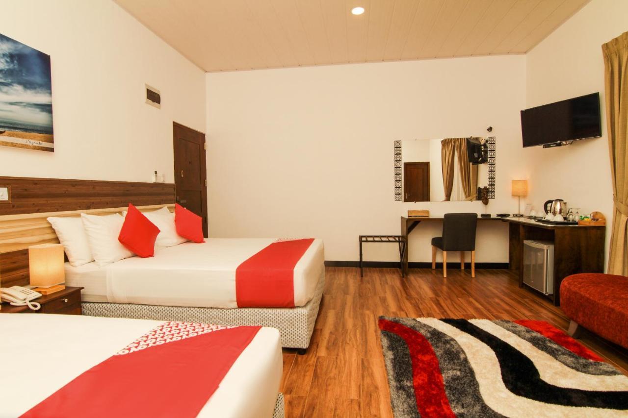 Clove Transit Hotel Kotugoda エクステリア 写真