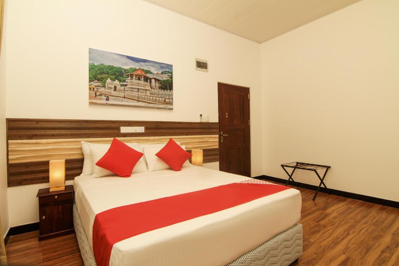 Clove Transit Hotel Kotugoda エクステリア 写真