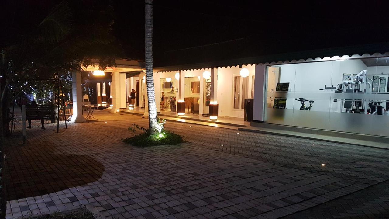 Clove Transit Hotel Kotugoda エクステリア 写真