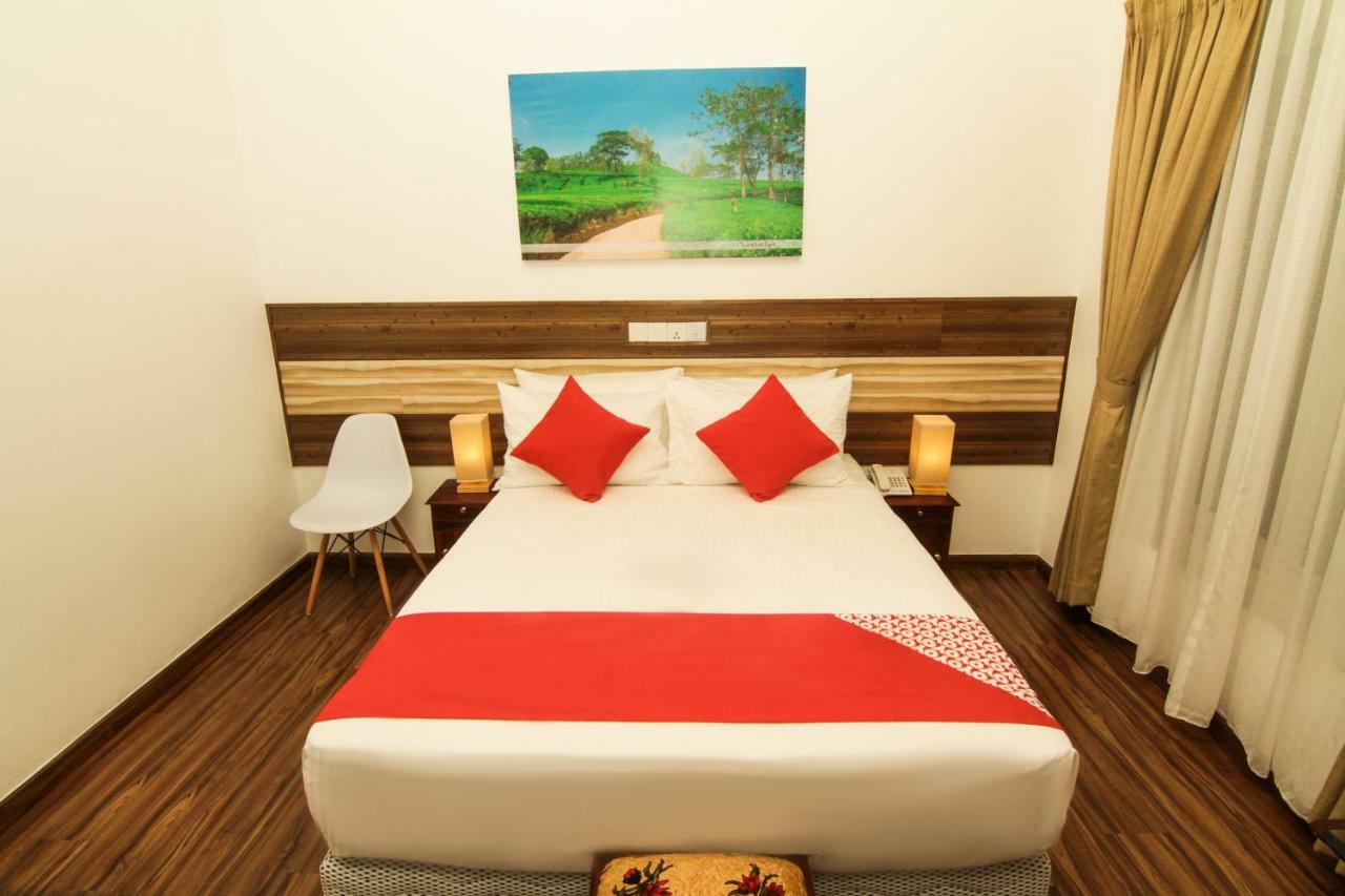 Clove Transit Hotel Kotugoda エクステリア 写真