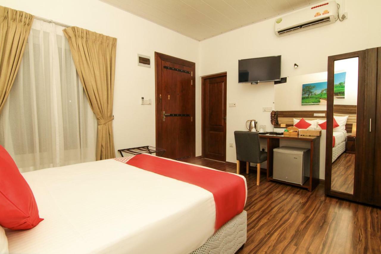 Clove Transit Hotel Kotugoda エクステリア 写真