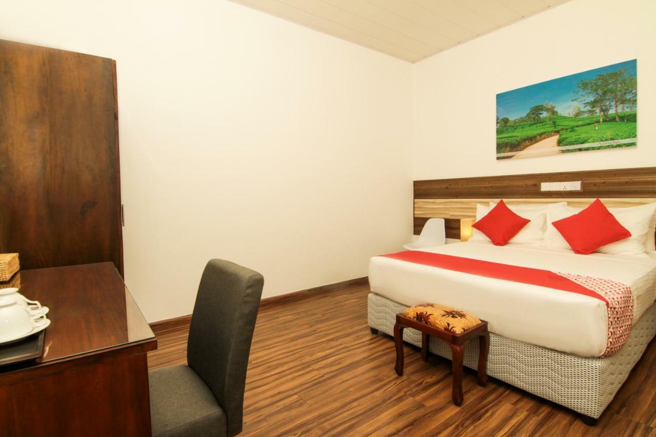 Clove Transit Hotel Kotugoda エクステリア 写真