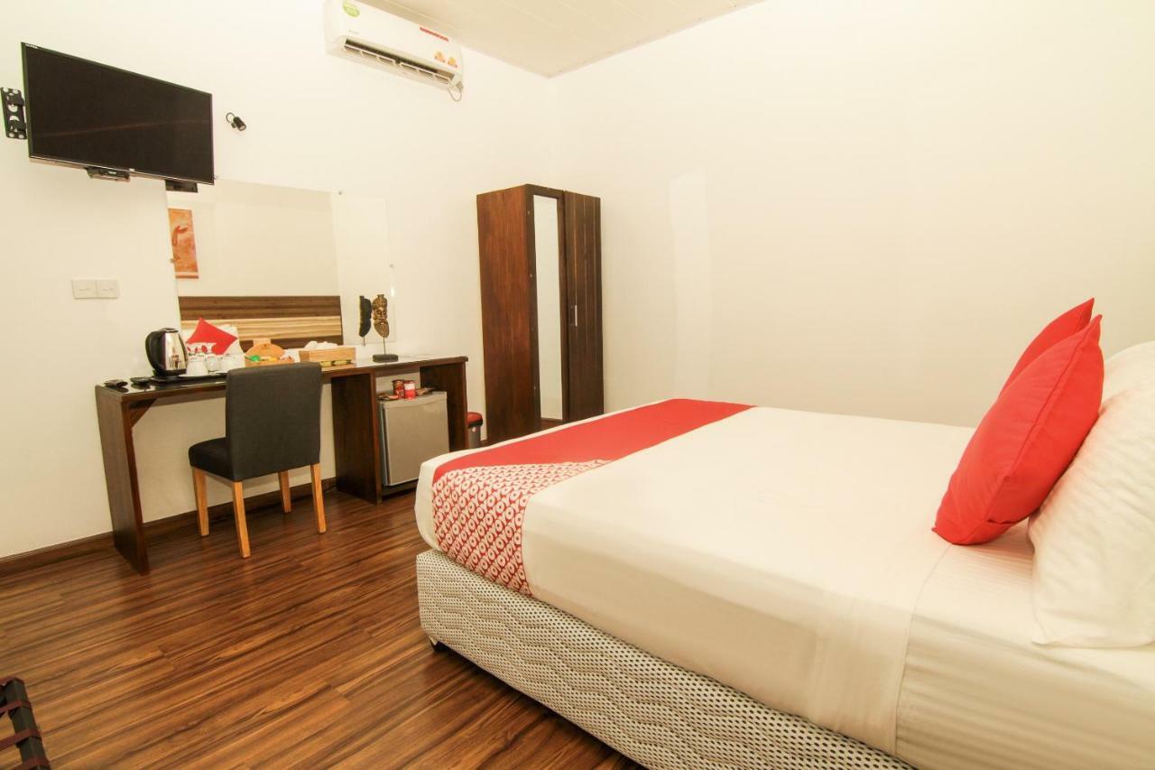 Clove Transit Hotel Kotugoda エクステリア 写真