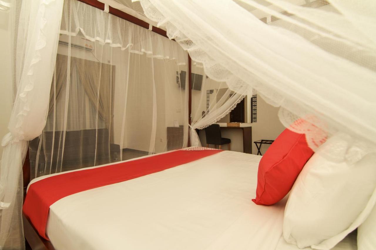 Clove Transit Hotel Kotugoda エクステリア 写真