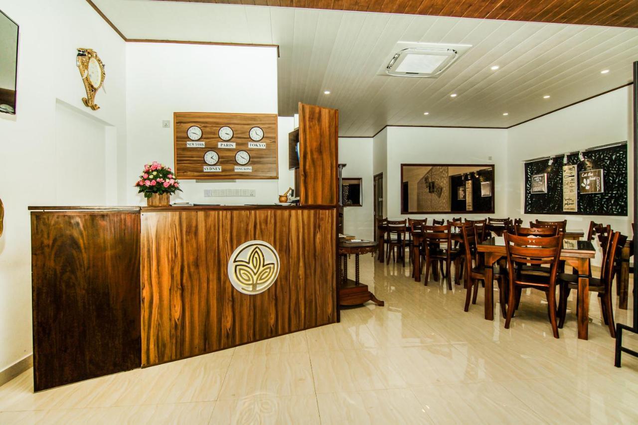Clove Transit Hotel Kotugoda エクステリア 写真