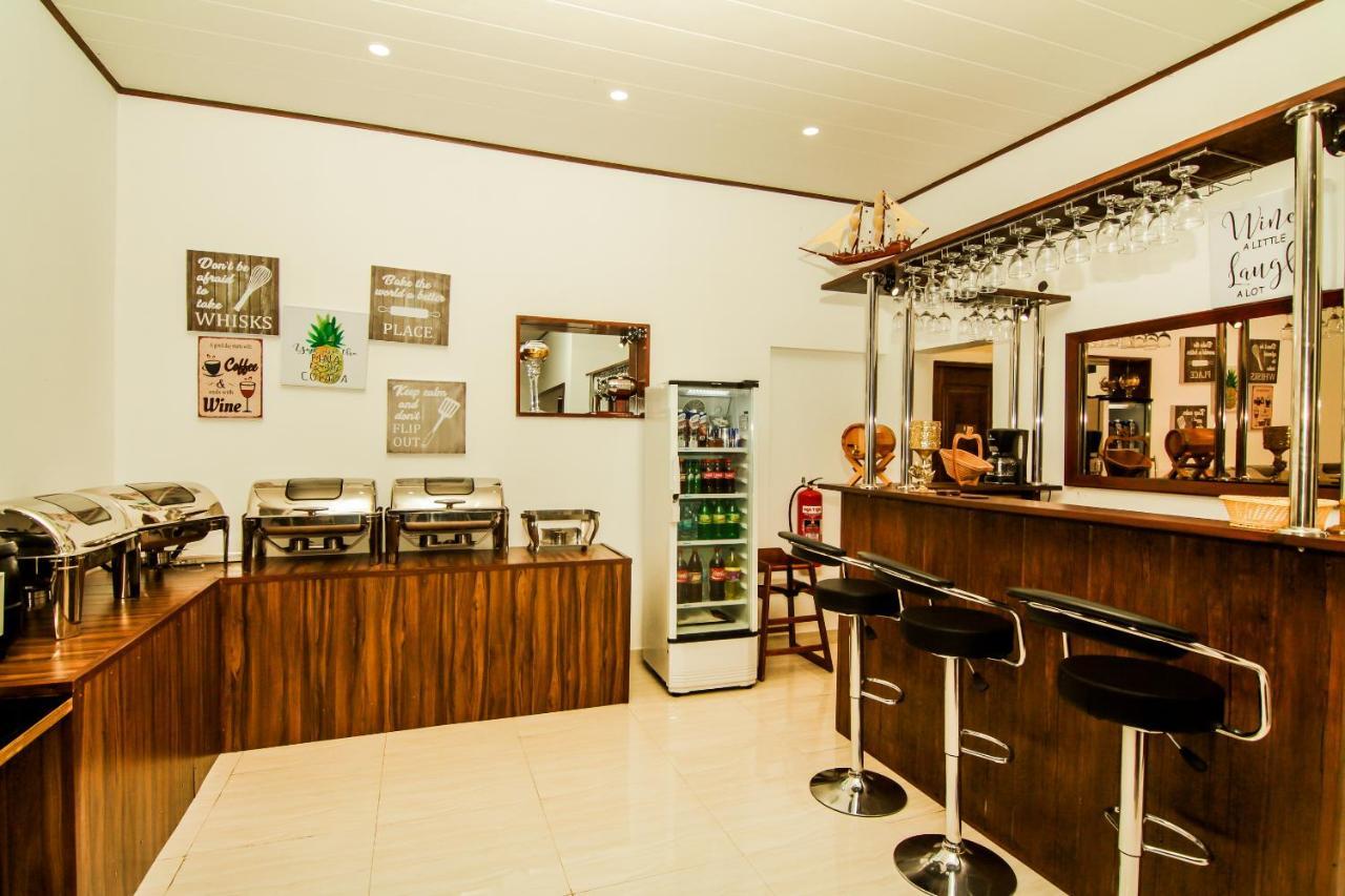 Clove Transit Hotel Kotugoda エクステリア 写真